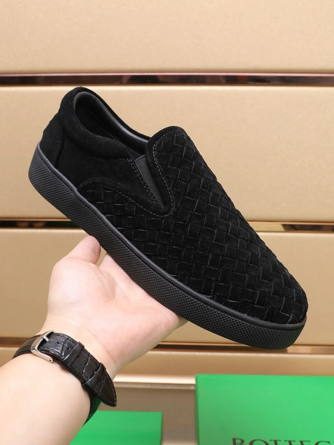 Men's men's shoes 💰Men's shoes 💰440💰🔥[BV] series of top purchasing agents 🔍Imported first-layer cowhide woven surface, cowhide foot pads lining environmentally friendly ♻️Does not fade, 💪Sole: Rubber combination original factory special original outsole ⚠Original and single goods 🔍🔍You can come in and out at will, welcome to compare ⚠Number of sizes: 38-44